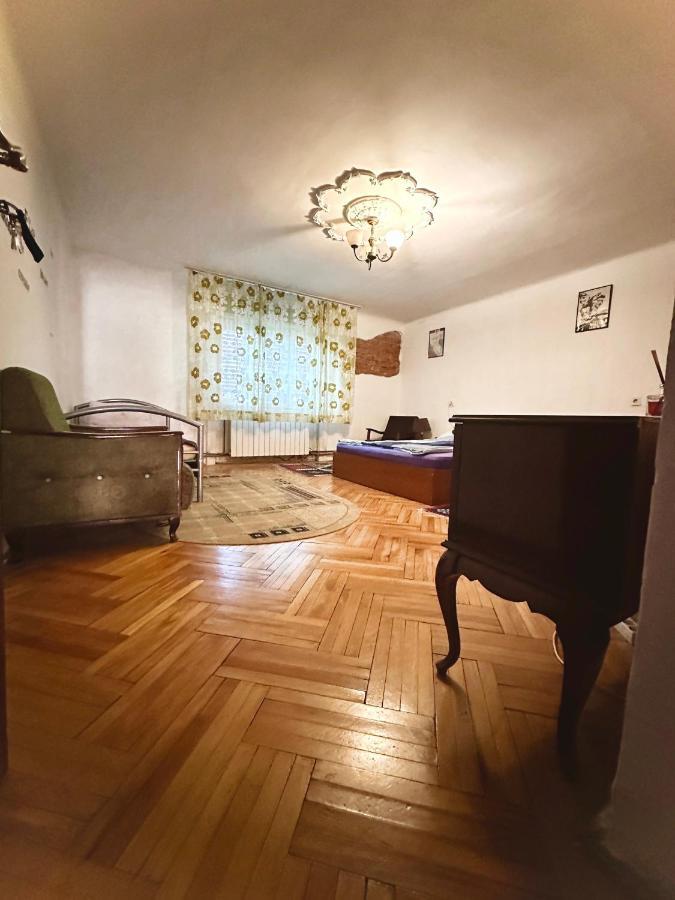 Mosaico Alfetta Hostel Тимишоара Екстериор снимка